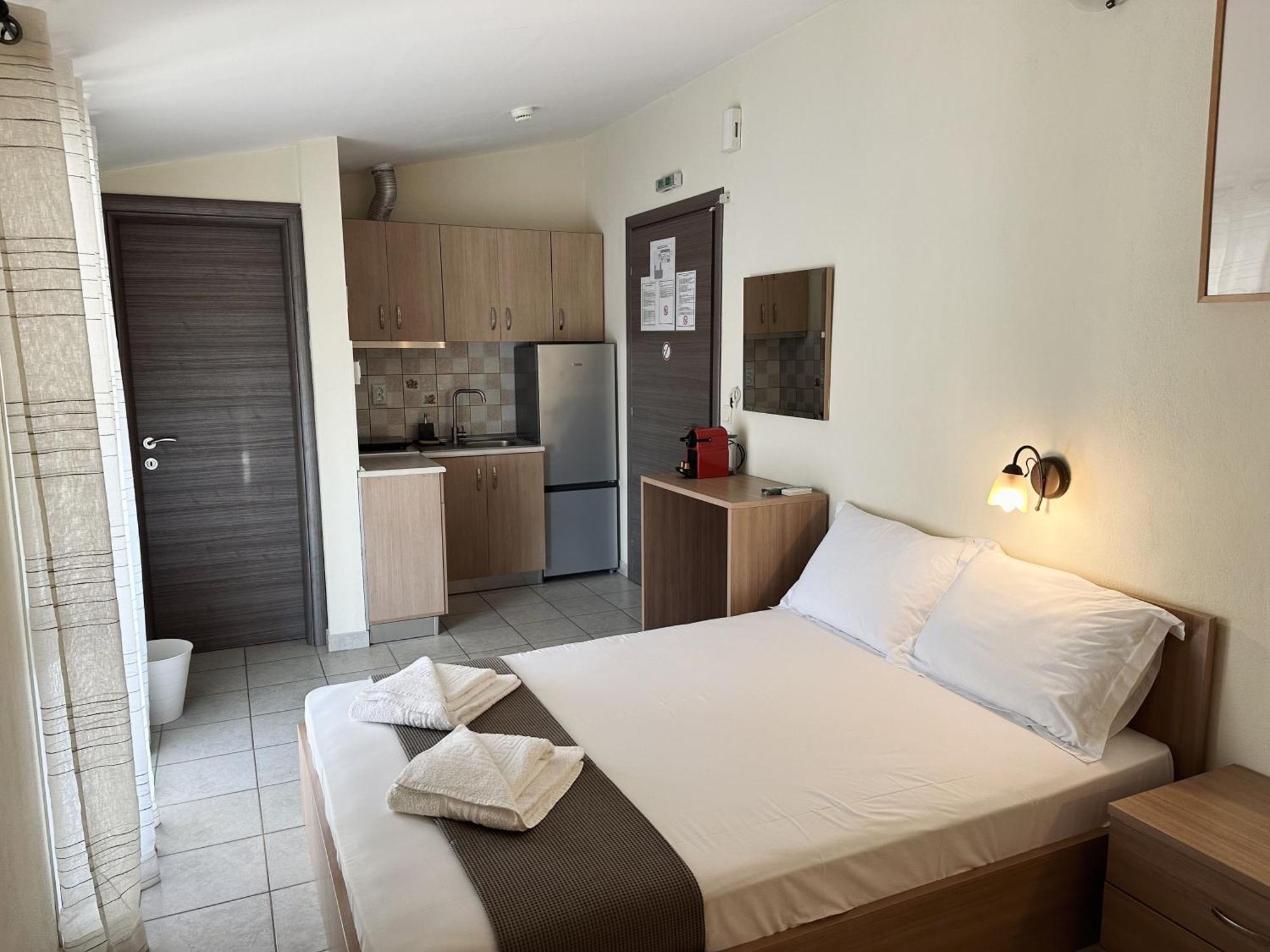 Anna Rooms Nea Vrasna Exterior photo
